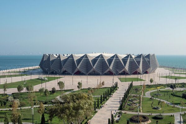 Здание концертного зала Baku Crystal Hall в Баку Здание концертного зала Baku Crystal Hall в Баку
