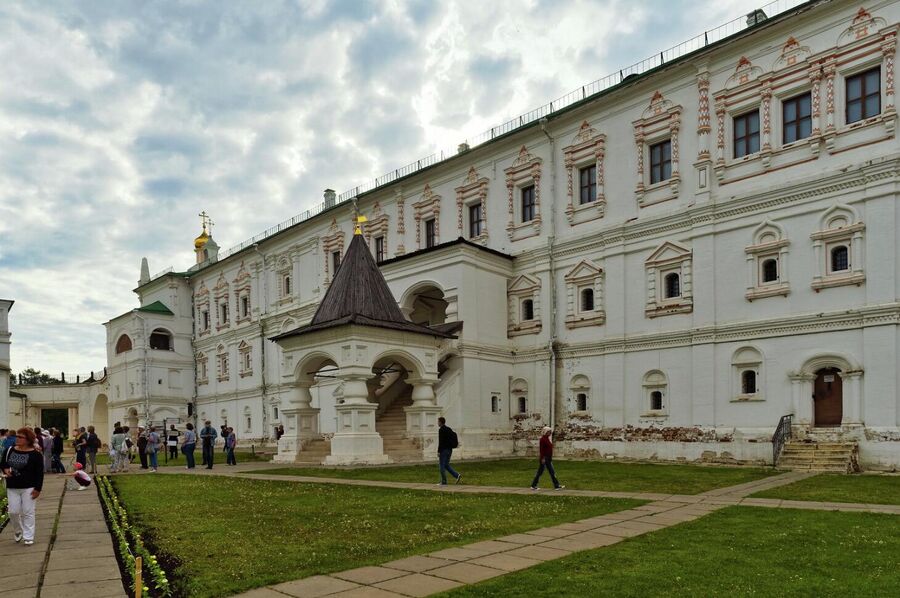 Рязань. Кремль. Дворец Олега (Архиерейский дом) Рязань. Кремль. Дворец Олега (Архиерейский дом)
