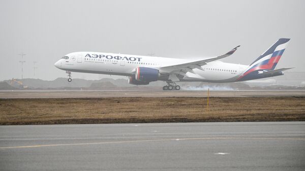 Самолет Airbus A350-900 авиакомпании Аэрофлот Самолет Airbus A350-900 авиакомпании Аэрофлот