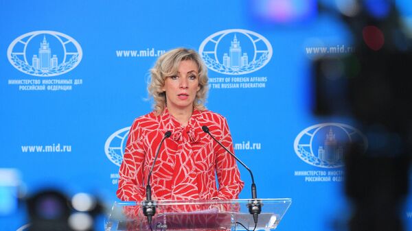 Официальный представитель Министерства иностранных дел России Мария Захарова во время брифинга Официальный представитель Министерства иностранных дел России Мария Захарова во время брифинга