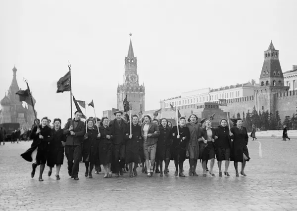 Утром 9 мая 1945 года на Красной площади