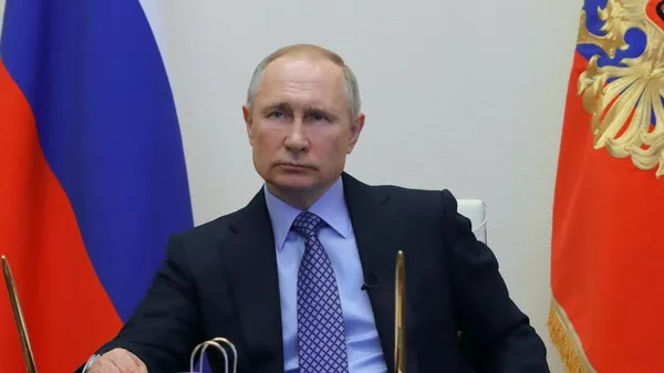 Президент РФ Владимир Путин во время обращения к гражданам РФ