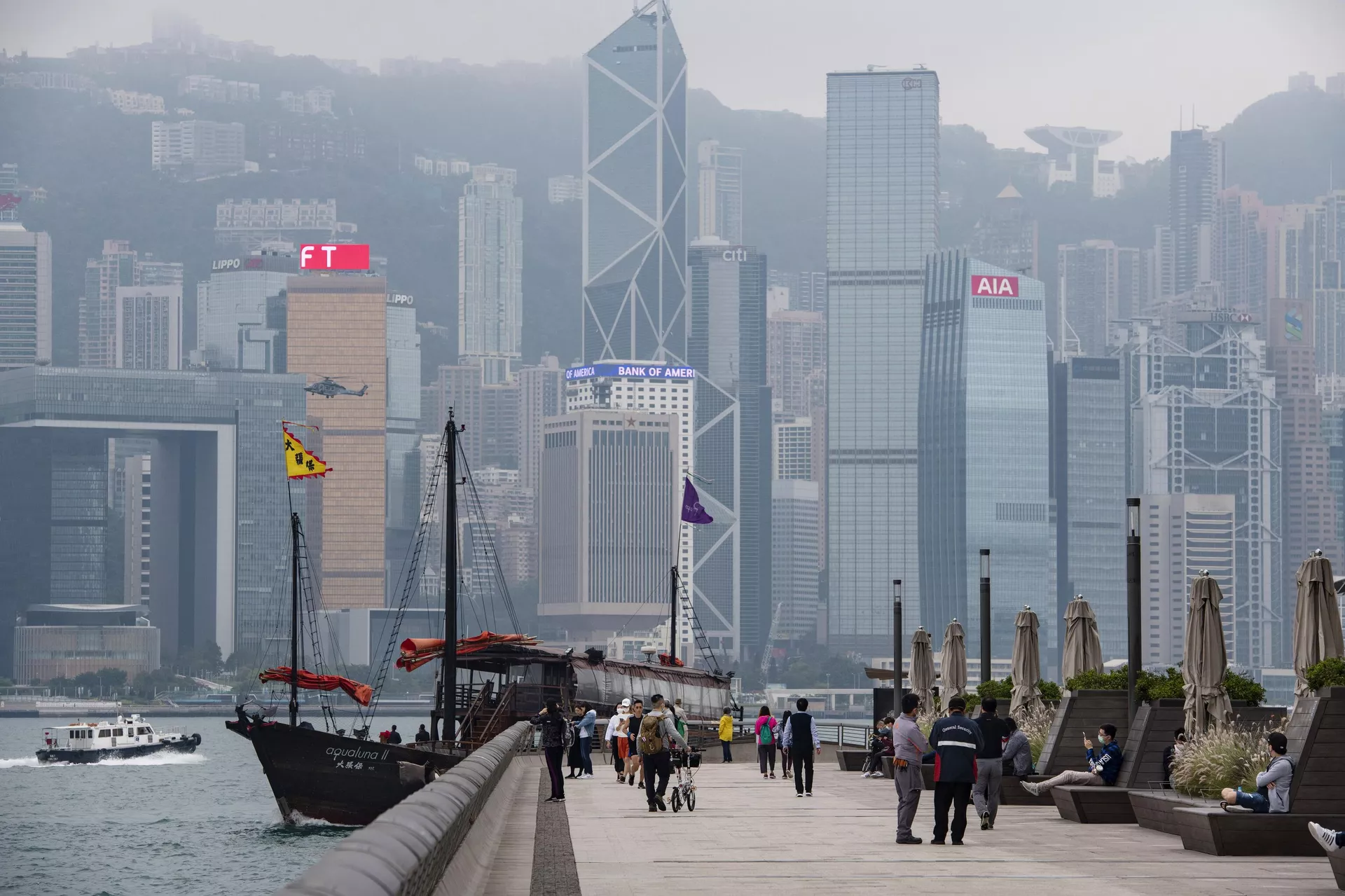 Гонконгский международный коммерческий центр. Фондовая биржа гонконга. Гонконг великобритания китай. Британцы в гонконге. Гонконг великобритания китай.