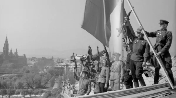 Водружение советского знамени в Вене