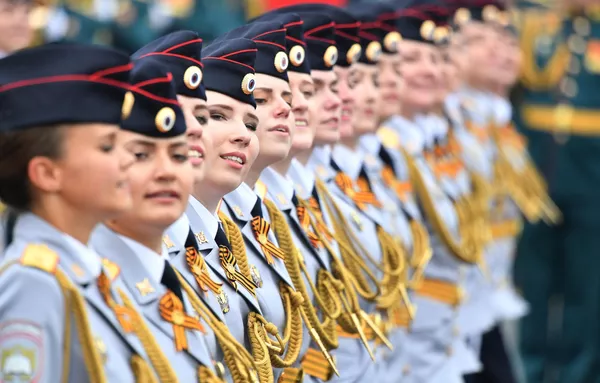 Курсанты Московского университета Министерства внутренних дел РФ имени В. Я. Кикотя на военном параде на Красной площади Курсанты Московского университета Министерства внутренних дел РФ имени В. Я. Кикотя на военном параде на Красной площади