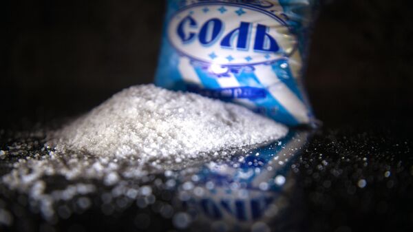 Диетолог опровергла утверждения о пользе отказа от соли
