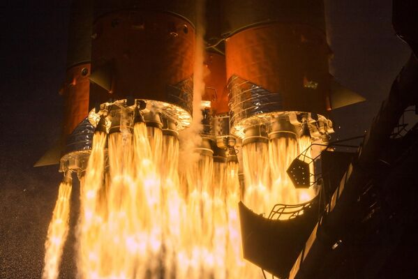 Запуск Ракеты Победы (ракеты-носителя Союз-2.1а с грузовым кораблем Союз МС-14) к МКС со стартовой площадки космодрома Байконур Запуск Ракеты Победы (ракеты-носителя Союз-2.1а с грузовым кораблем Союз МС-14) к МКС со стартовой площадки космодрома Байконур