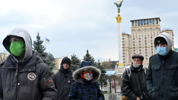 Очередь за бесплатной едой в Киеве, 1 апреля 2020 Очередь за бесплатной едой в Киеве, 1 апреля 2020
