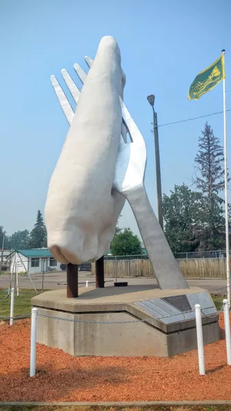 Памятник варенику в Глендоне, Канада