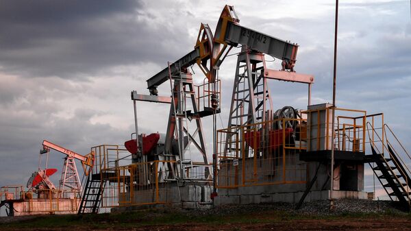 Цены на нефть марки Brent опустились до 42,95 доллара за баррель