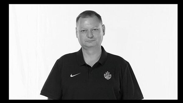 Врач баскетбольного ЦСКА Роман Абжелилов скончался от коронавируса