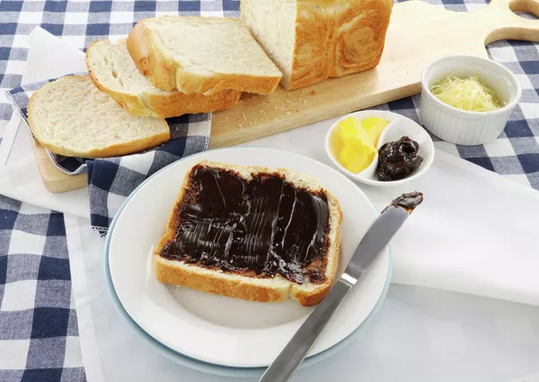 Тост с пастой Vegemite Тост с пастой Vegemite