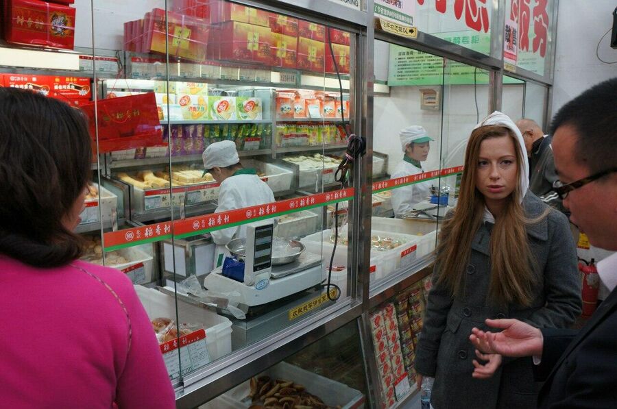 Юлия Савичева в Китае, 2012 год Юлия Савичева в Китае, 2012 год