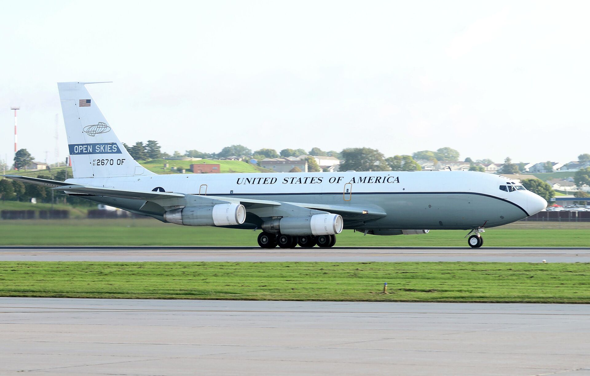 Самолет авиационного наблюдения ВВС США OC-135 Открытое небо Самолет авиационного наблюдения ВВС США OC-135 Открытое небо - РИА Новости, 1920, 19.03.2021