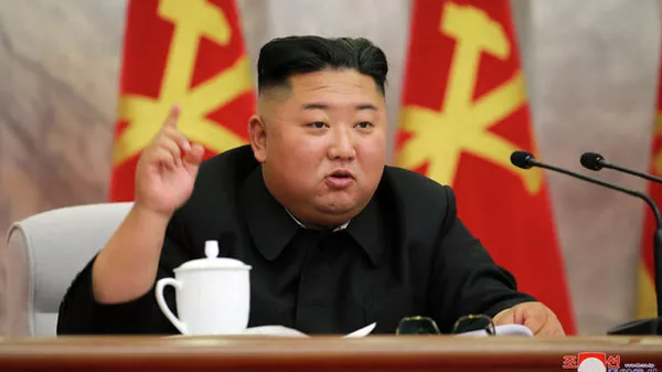 Председатель Трудовой партии Кореи Ким Чен Ын на заседании Центрального военного комитета