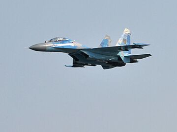 Украинский истребитель Су-27 во время учений Чистое небо - 2018 Украинский истребитель Су-27 во время учений Чистое небо - 2018