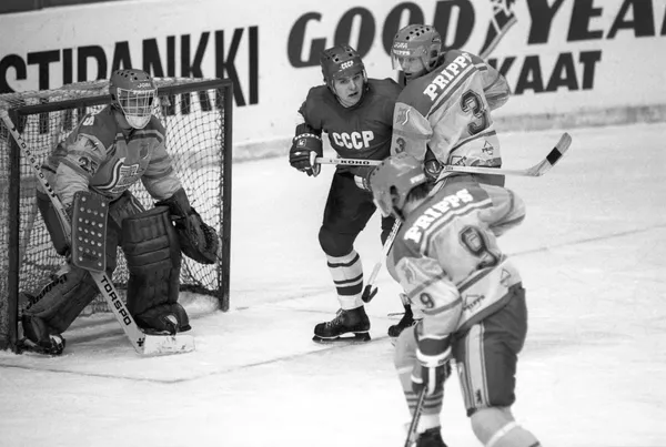 Владимир Крутов во время матча между сборными командами Швеции и СССР, 1982 год