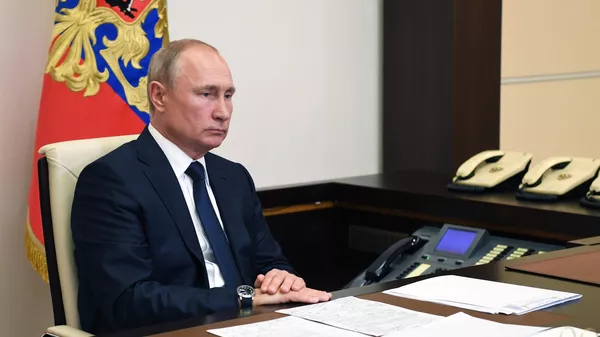 Президент РФ Владимир Путин проводит совещание с руководством ЦИК и членами рабочей группы по подготовке предложений о внесении поправок в Конституцию