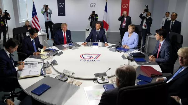 Лидеры стран-участниц G7 во время встречи в рамках ежегодного саммита. Архивное фото