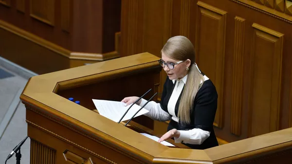 Лидер политической партии Батькивщина Юлия Тимошенко на заседании Верховной рады Украины Лидер политической партии Батькивщина Юлия Тимошенко на заседании Верховной рады Украины
