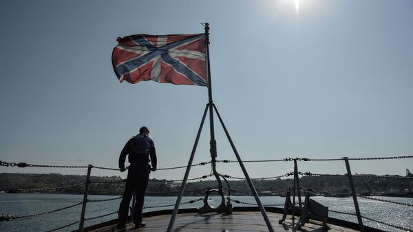 Матрос на сторожевом корабле Ладный на военно-морской базе Черноморского флота РФ Матрос на сторожевом корабле Ладный на военно-морской базе Черноморского флота РФ