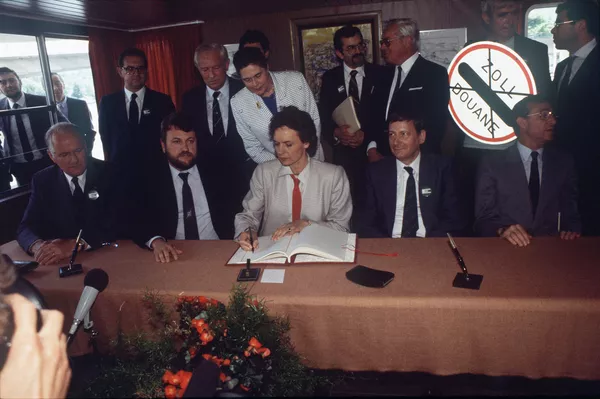 Подписание Шенгенского соглашения, 14 июня 1985 Подписание Шенгенского соглашения, 14 июня 1985
