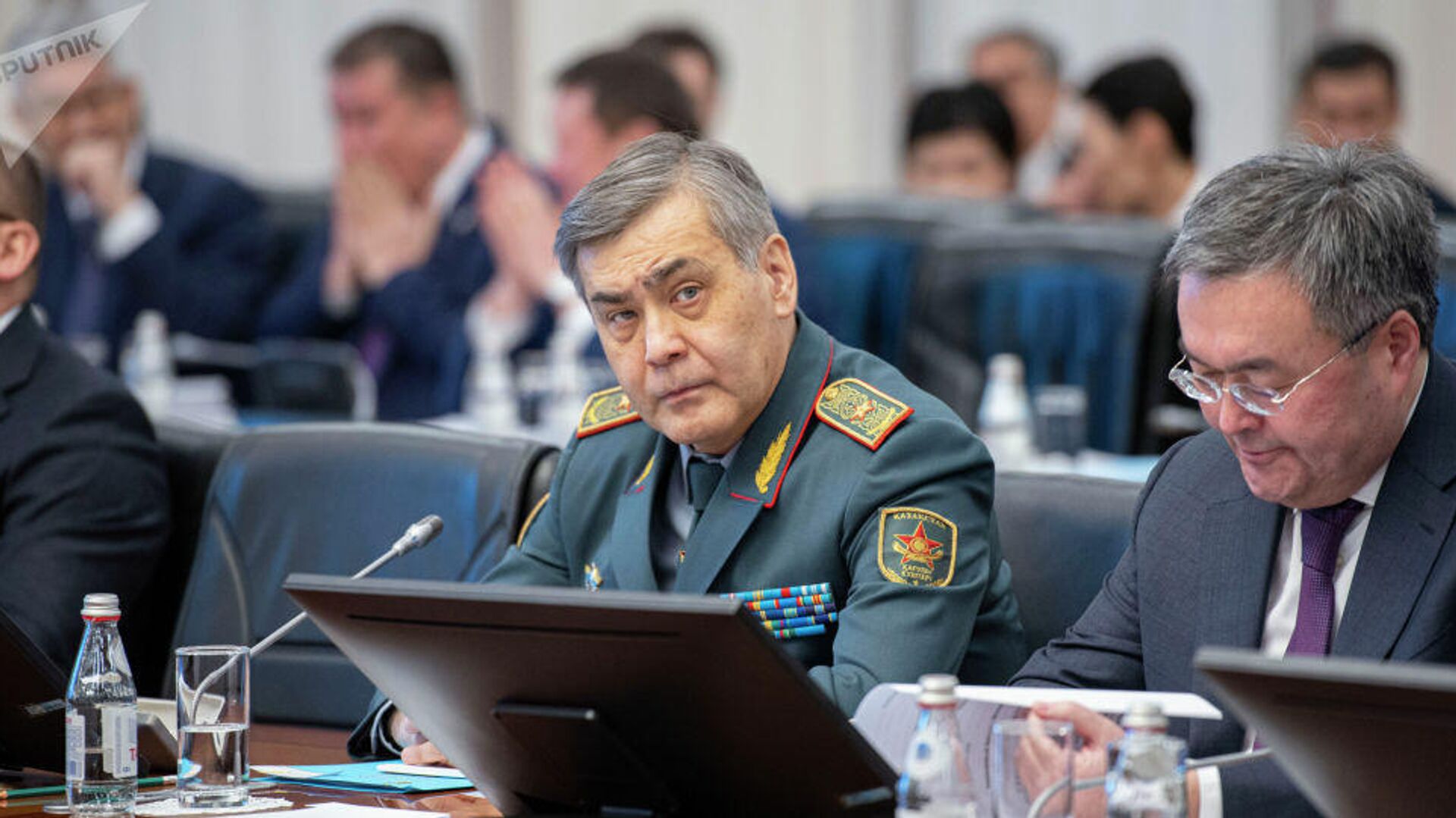 Министр обороны Казахстана ушел в отставку