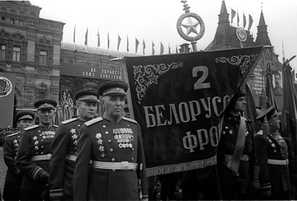 Воины 2 Белорусского фронта на Параде Победы на Красной площади 24 июня 1945 года.