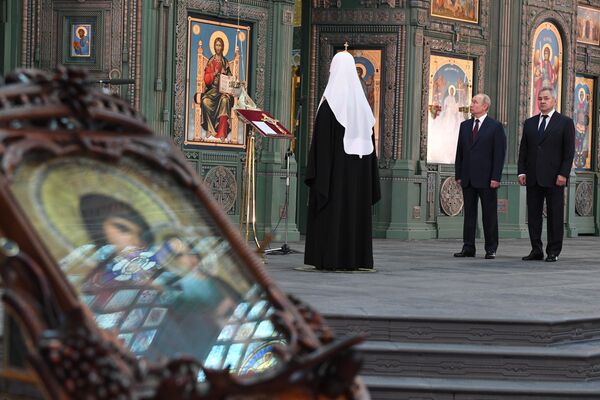 Президент РФ Владимир Путин посетил главный храм Вооружённых Сил Президент РФ Владимир Путин посетил главный храм Вооружённых Сил