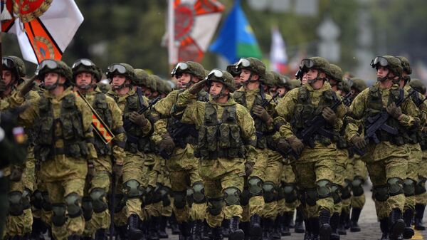 Военнослужащие парадных расчетов на военном параде в ознаменование 75-летия Победы в Великой Отечественной войне 1941-1945 годов Военнослужащие парадных расчетов на военном параде в ознаменование 75-летия Победы в Великой Отечественной войне 1941-1945 годов