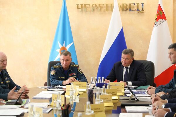 Глава МЧС России Евгений Зиничев оценил паводковую обстановку в Вологодской области Глава МЧС России Евгений Зиничев оценил паводковую обстановку в Вологодской области