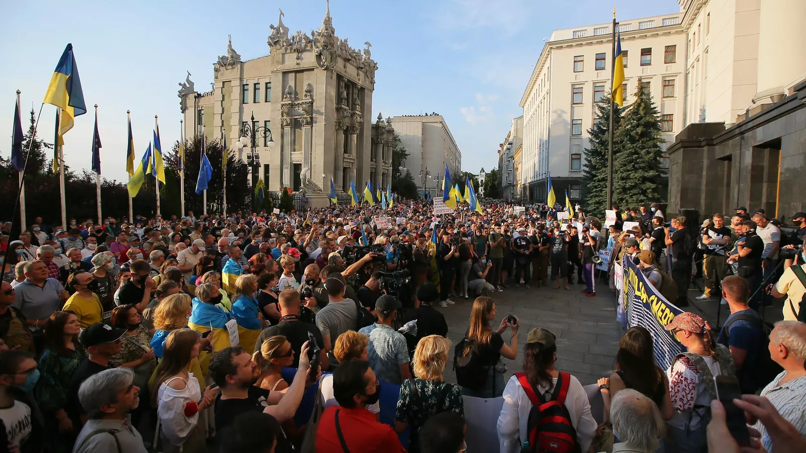 Киев против. Нацисты на Украине 2020.