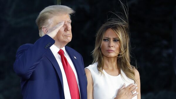 Президент США Дональд Трамп с супругой Меланьей в Вашингтоне на праздновании Дня независимости США Президент США Дональд Трамп с супругой Меланьей в Вашингтоне на праздновании Дня независимости США