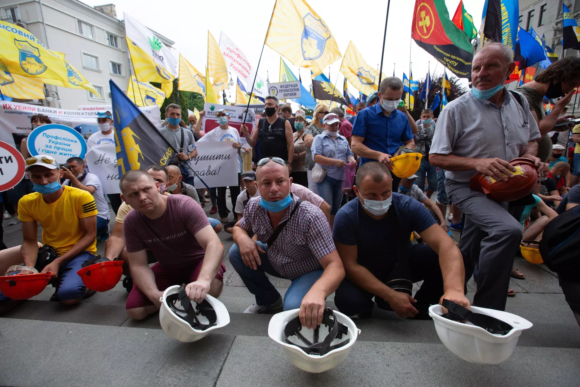 Участники акции протеста шахтёров у здания администрации президента Украины в Киеве - РИА Новости, 1920, 11.09.2020