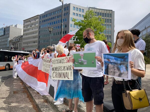 Митинг белорусской оппозиции в Брюсселе, Бельгия Митинг белорусской оппозиции в Брюсселе, Бельгия