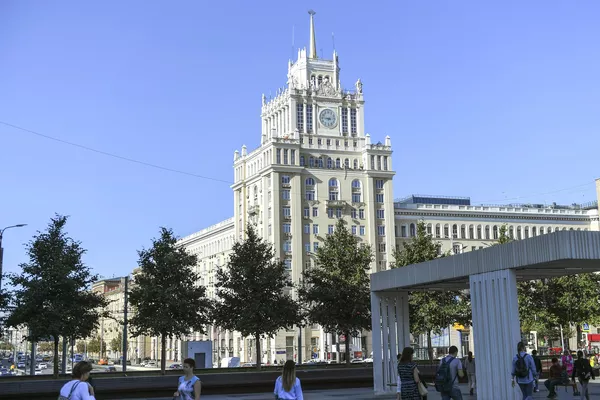 Триумфальная площадь в Москве после реконструкции