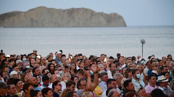 Зрители на открытии Международного джазового фестиваля Koktebel Jazz Party - 2020 в Крыму Зрители на открытии Международного джазового фестиваля Koktebel Jazz Party - 2020 в Крыму