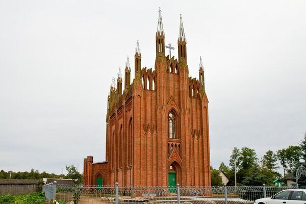 Церковь Успения Пресвятой Богородицы в деревне Сарья Витебской области Церковь Успения Пресвятой Богородицы в деревне Сарья Витебской области