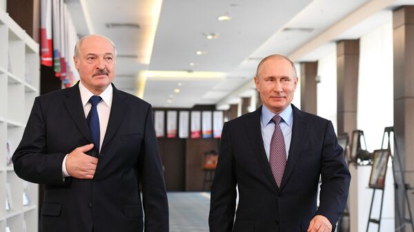 Лукашенко назвал позицию Путина по ситуации в Белоруссии порядочной