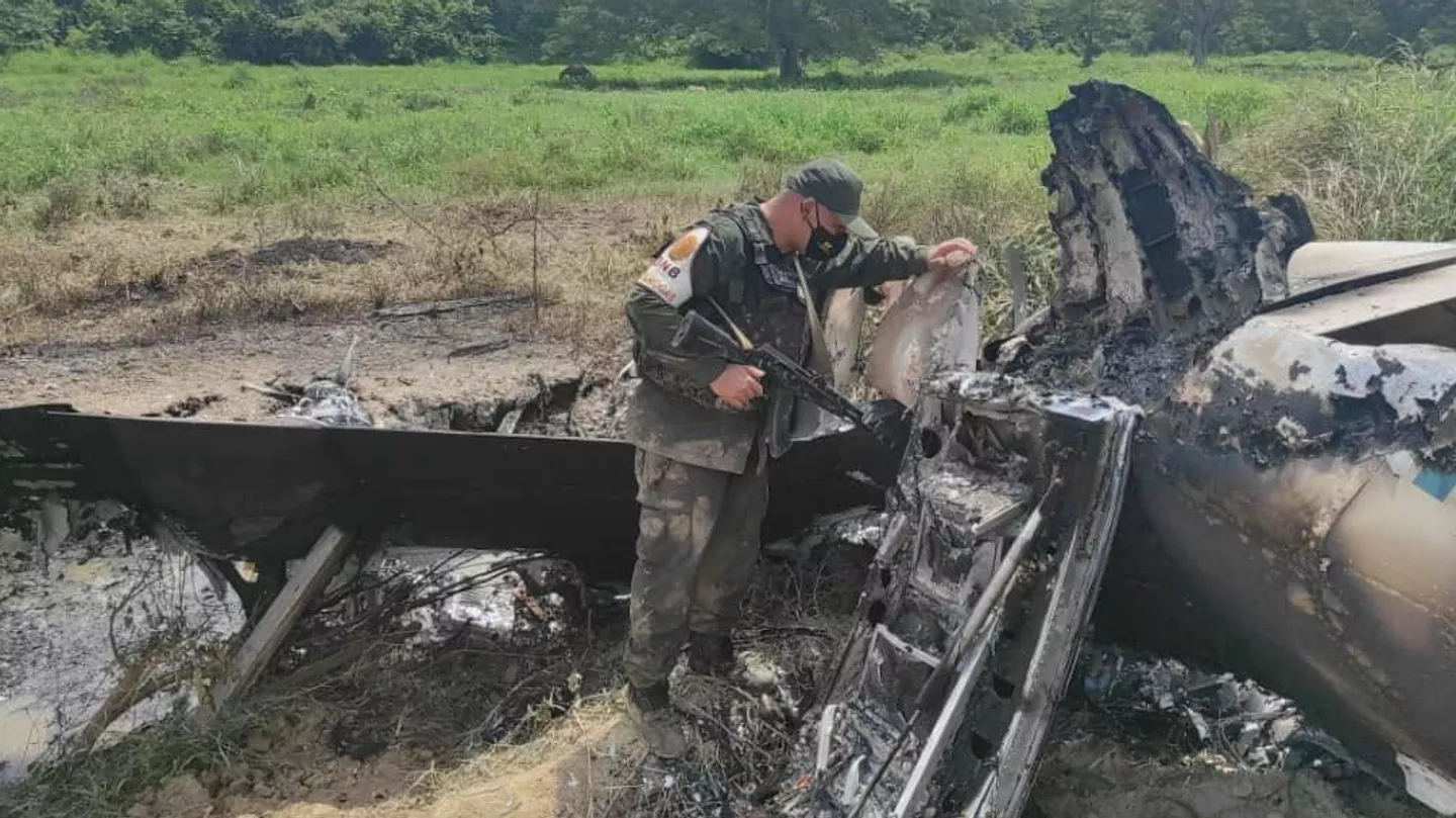 Венесуэльские военные сбили перевозивший наркотики самолет из США