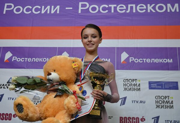Анна Щербакова, занявшая 1-е место в женском одиночном катании на I этапе Кубка России Анна Щербакова, занявшая 1-е место в женском одиночном катании на I этапе Кубка России
