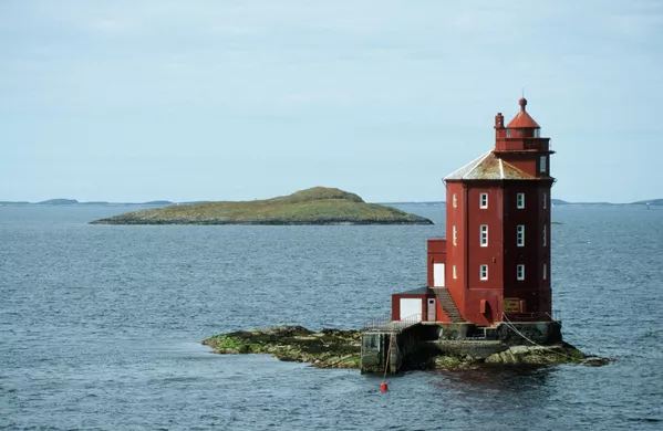 Фарът Kjeungskjär в Норвегия Фарът Kjeungskjär в Норвегия
