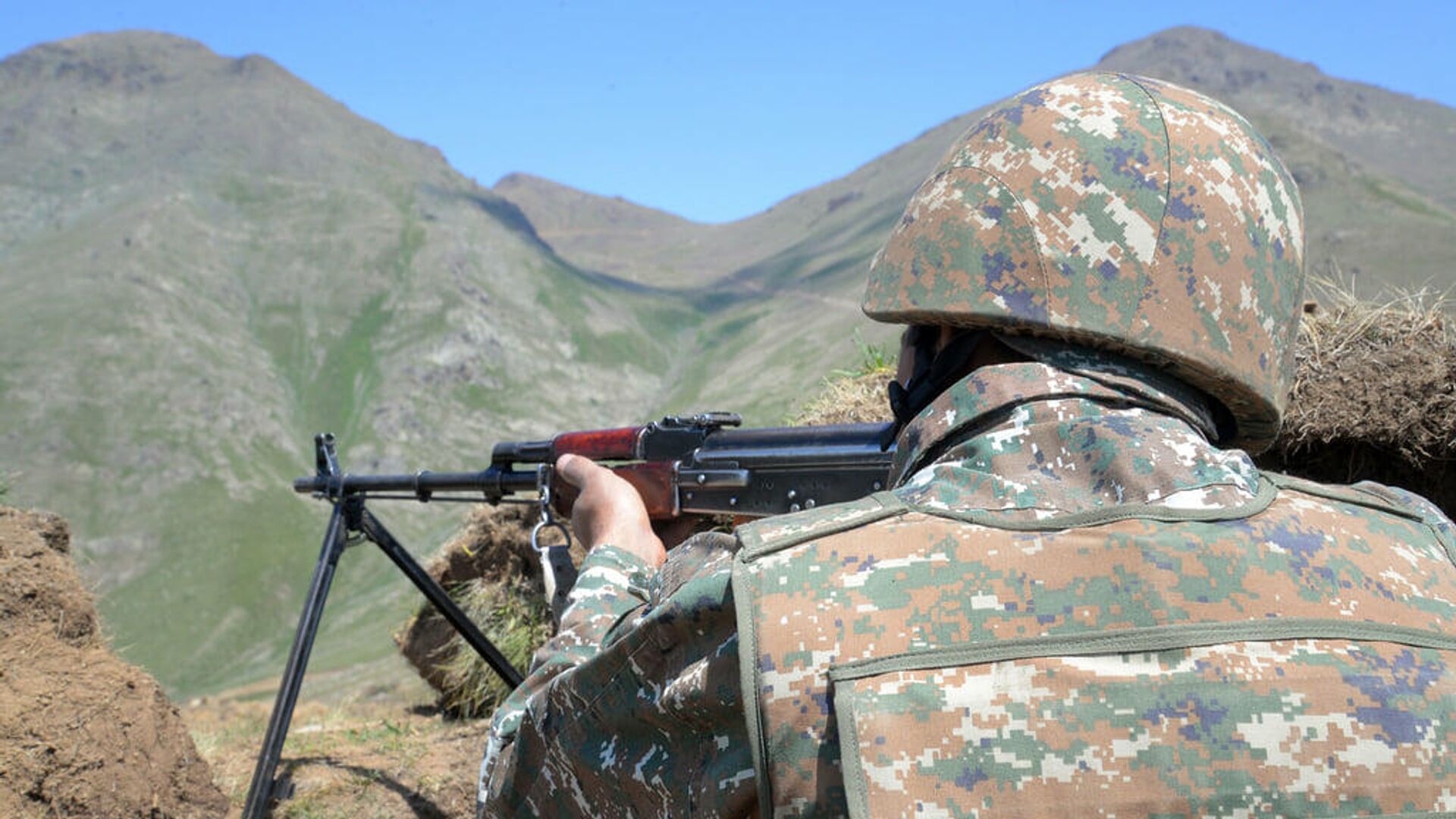 В Армении заявили об обстреле на границе со стороны Азербайджана