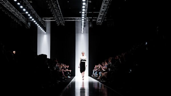 Показ во время Mercedes-Benz Fashion Week Показ во время Mercedes-Benz Fashion Week
