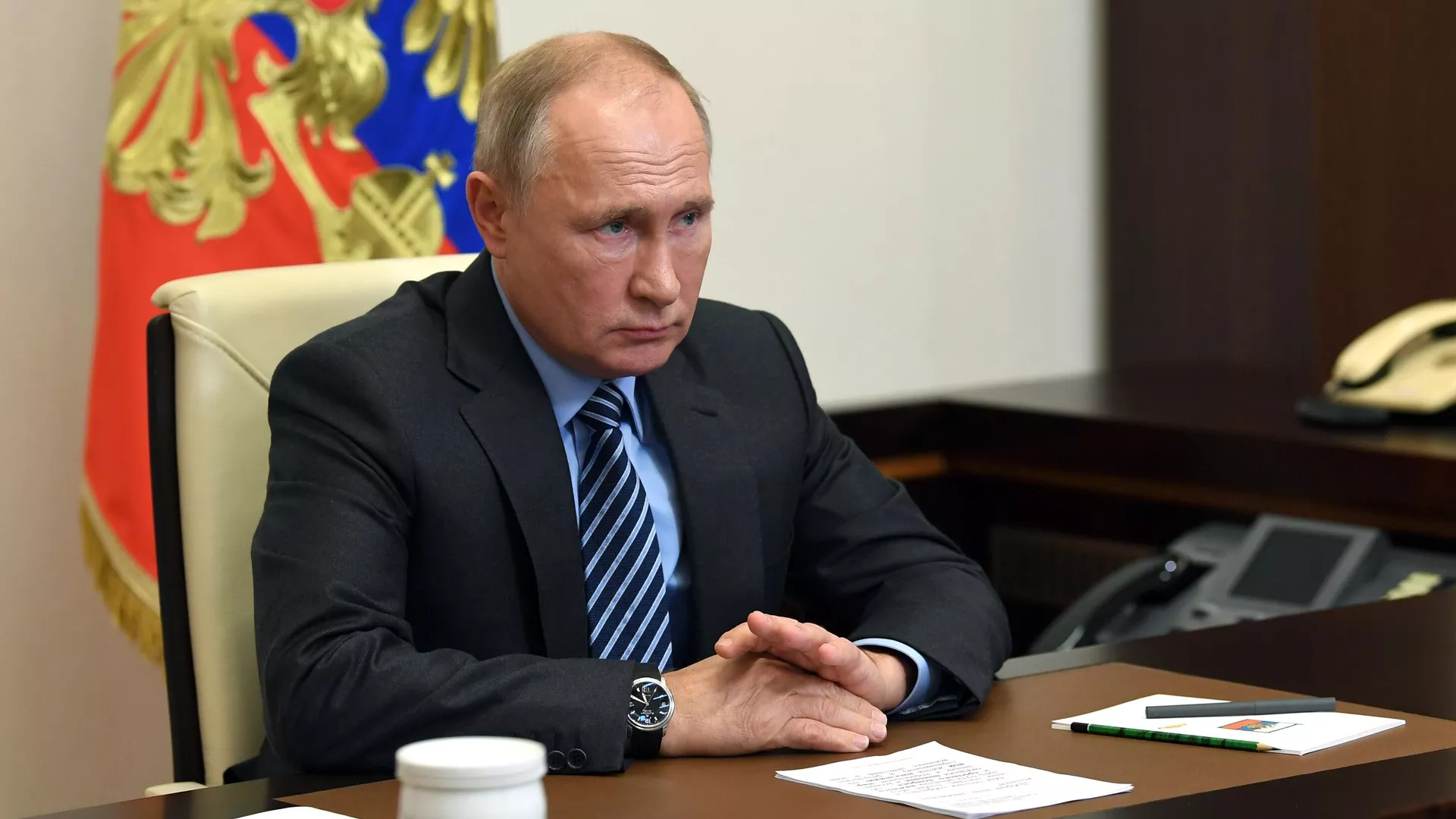 Президент РФ Владимир Путин проводит в режиме видеоконференции совещание по вопросу О гуманитарной миссии в Нагорном Карабахе - РИА Новости, 1920, 13.11.2020