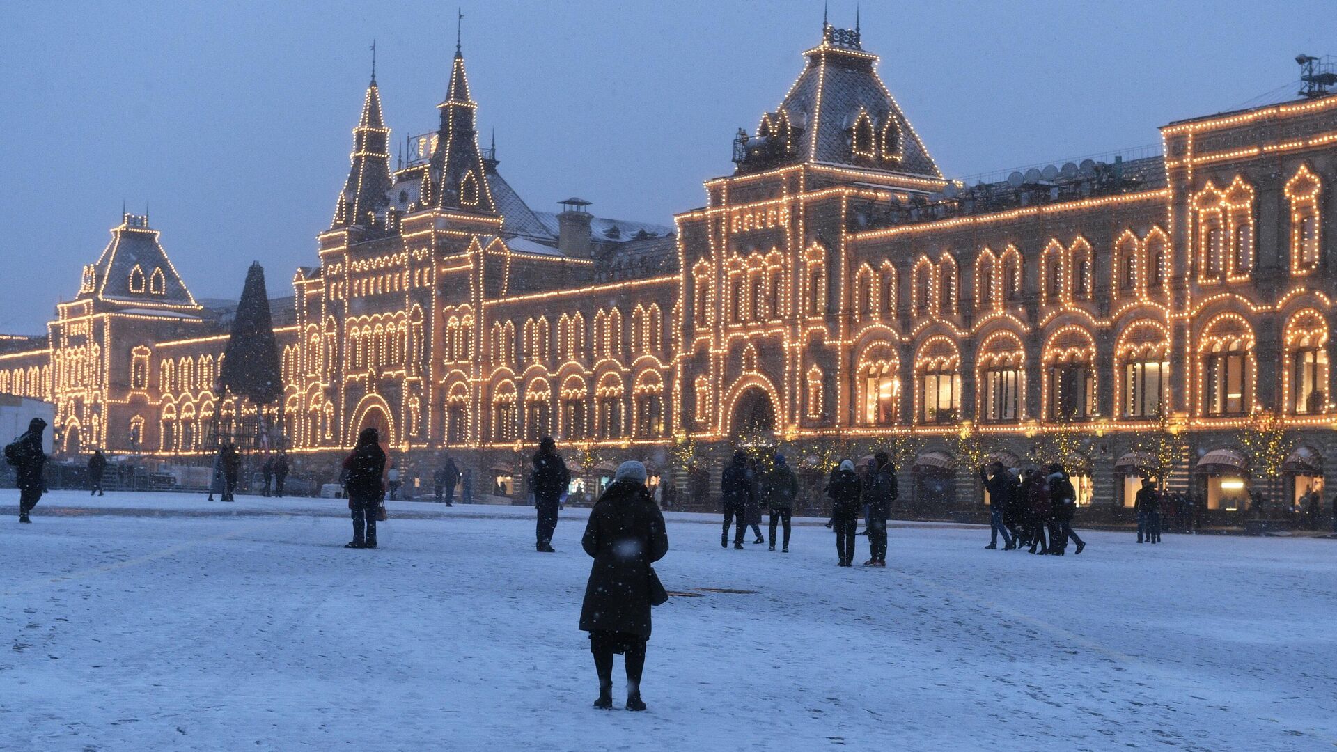 москва зимой гум