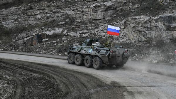 Военная техника российских миротворцев во время выполнения задач по инженерной разведке, разминированию местности, дорог и объектов в Карабахе Военная техника российских миротворцев во время выполнения задач по инженерной разведке, разминированию местности, дорог и объектов в Карабахе