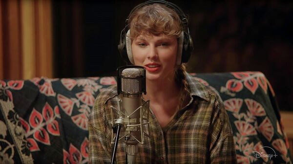     Taylor Swift – folklore: the
long pond studio sessions