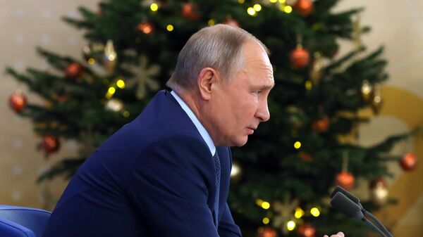 Путин пообещал помочь разобраться с ситуацией редактора газеты "Вперед"