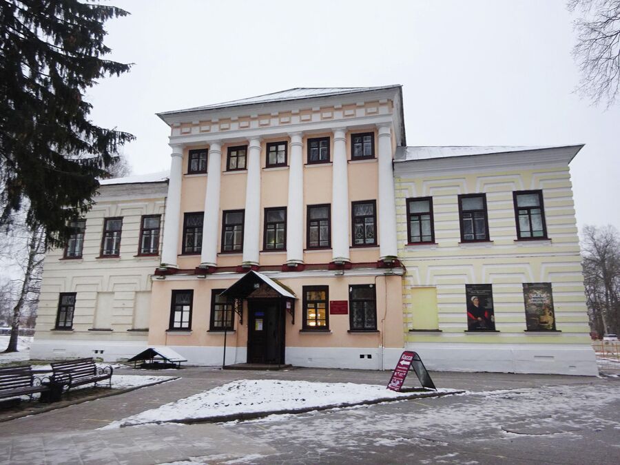 Здание Городской думы на территории кремля Здание Городской думы на территории кремля